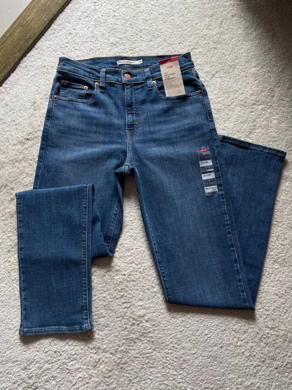 NWT Levi’s 724 High Rise Slim Straight Women’s Jeans Size 29/32